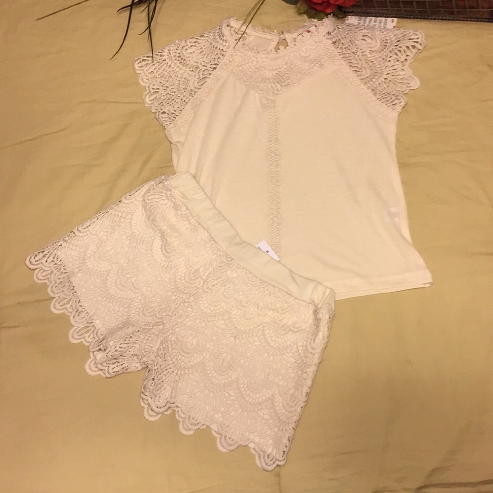 ❤️Two piece Belle du Jour shorts set❤️